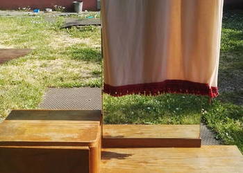 Sprzedam toaletkę z dużym lustrem
