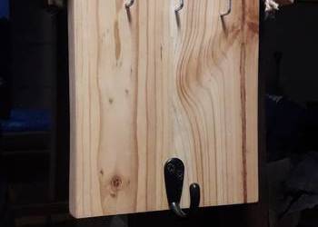 Wieszaczek na drobiazgi ozdobny.