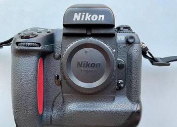 Aparat analogowy Nikon F5