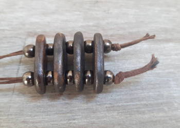 Naszyjnik ceramiczny ręcznie wykonany.