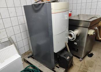 Piec olejowy ze zbiornikiem