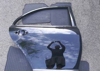 Drzwi prawy tył prawe tylne Toyota Avensis T25 Sedan Liftbac