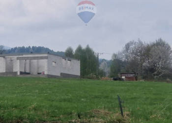Rozpoczęta budowa domu na widokowe działce w górac