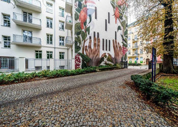 Extra urządzone mieszkanie balkon zieleń centrum