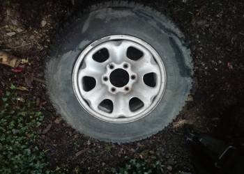 Nissan Terrano 2 koło zapasowe