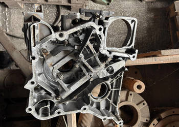 Deutz TD2011 D2011 D2011L04W Obudowa Rozrządu 04281001 04281001R