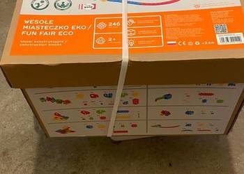 Nowe klocki konstrukcyjne Marionex " Wesołe miasteczko eko " 246 elementów.