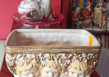 Oslonka - Doniczka z 3 aniołkami. Z dwóch stron. Oslonka - Doniczka z 3 aniołkami. Z dwóch stron.