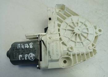 Audi A4 B8 SILNICZEK TYLNEJ SZYBY prawy tył