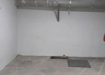 Łódź ul. Wróblewskiego garaż, brama na pilota.