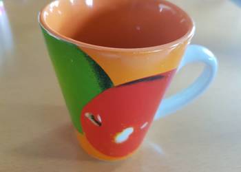 kubek ceramiczny w owoce jabłka do herbaty i kawy owocowej