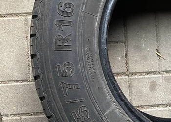 Wzmocnione opony do busa (2 szt.)