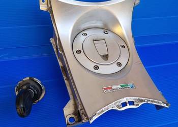 Zamek stacyjka wlew paliwa Piaggio Beverly 125 250 300 400 500