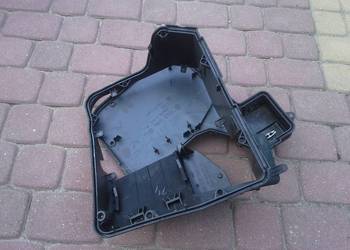 VW T5 2.5 TDI obudowa skrzynki bezpieczników
