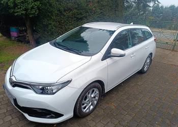 Toyota Auris Kombi 1.6 132 KM