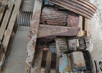 Silnik 22 kW + solidne koła pasowe