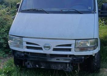 Nissan Interstar uszkodzony