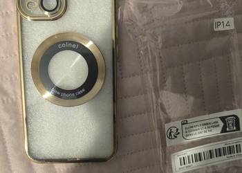 Etui iPhone 14 złote