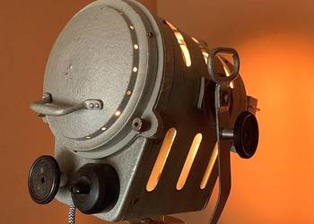 Lampa teatralno filmowa z okresu PRL Vintage loft