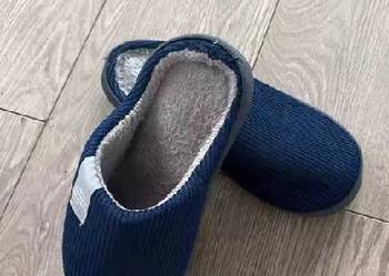 Grube Miękkie Kapcie niebieskie 42-45 roz.