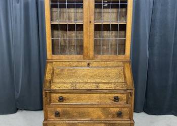 Sekretarzyk dębowy z nadstawką, poł. XX w., witryna