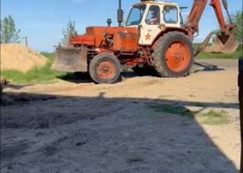 Usługi koparką koparko ładowarką