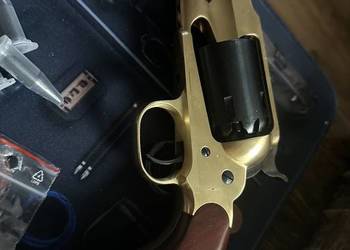 Rewolwer czarnoprochowy Remington New Army buldog 3 cale lufa kal .44