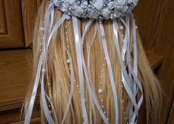 Wianek komunijny biało srebrny