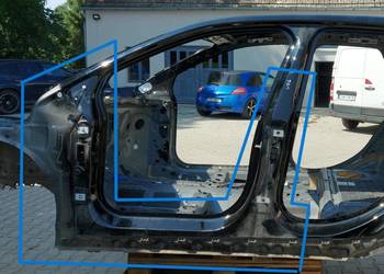 BMW U06 200i Słupek próg lewy 668