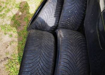 Opony  225 / 35 R19 wielosezonowe