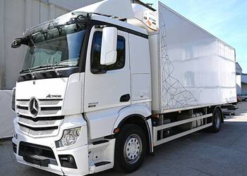 Chlodnia Mercedes 1842 sypialna kabina