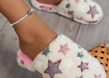 Nowe kapcie damskie