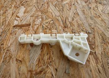 Ślizg mocowanie uchwyt zderzaka przód prawy rh space Star II 2 6400J140