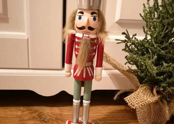 Nowa figurka dziadek do orzechów drewniana.VINTED/OLX