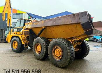 Wozidlo Caterpillar 725