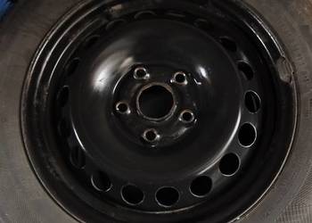 Opony zimowe 195/65R15 z felgami stalowymi golf 6