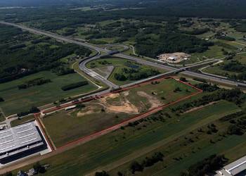 Działka inwestycyjna przy zjeździe z Autostrady A4 w strefie