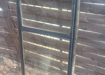 Szyba boczna uchylna  mercedes 207 d kaczka