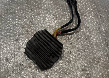 Regulator napięcia Triumph Speed Triple 955i 02-04 V768 Regulator napięcia Triumph Speed Triple 955i 02-04 V768