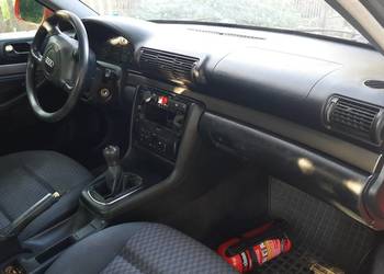 Deska rozdzielcza A4B5 1.8b 125km z 1999r