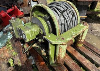 Wciągarka hydrauliczna do ładowarki spycharki