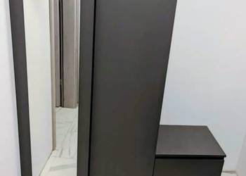 Garderoba z lustrem i siedziskiem i wieszakiem