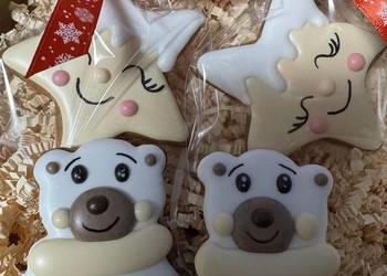 Pierniczek lukrowany w woreczku celafonowym ze wstążką