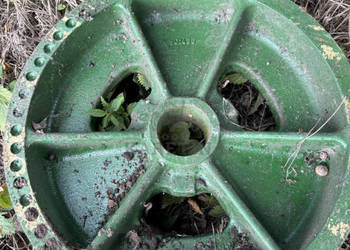 John Deere 7180 7250 7550 7580 - koło podporowe głowicy tnącej HXE15233
