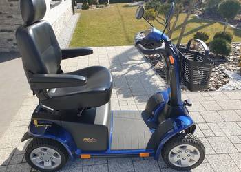 Elektryczny skuter wózek dla inwalidy lub seniora