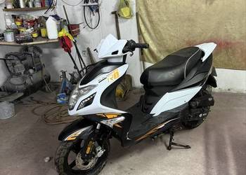 Skuter R8 2017r. Tylko 1400 km, nowy gaźnik, sprawny, dokumenty