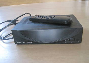 Tuner TV Satelitarny Konwenter OPTICUM 400M z orginalnym pi