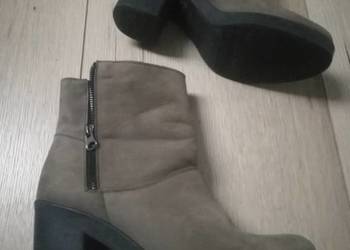 Damskie skórzane botki na słupku WOJAS