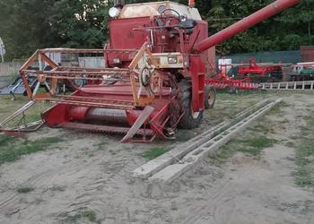 Kombajn zbożowy international 321