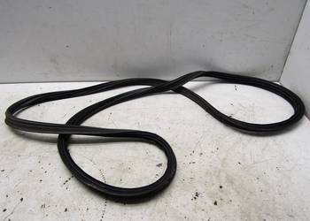 USZCZELKA KAROSERYJNA BAGAŻNIKA TYLNA TYŁ SUZUKI SWIFT VI MK8 02525000